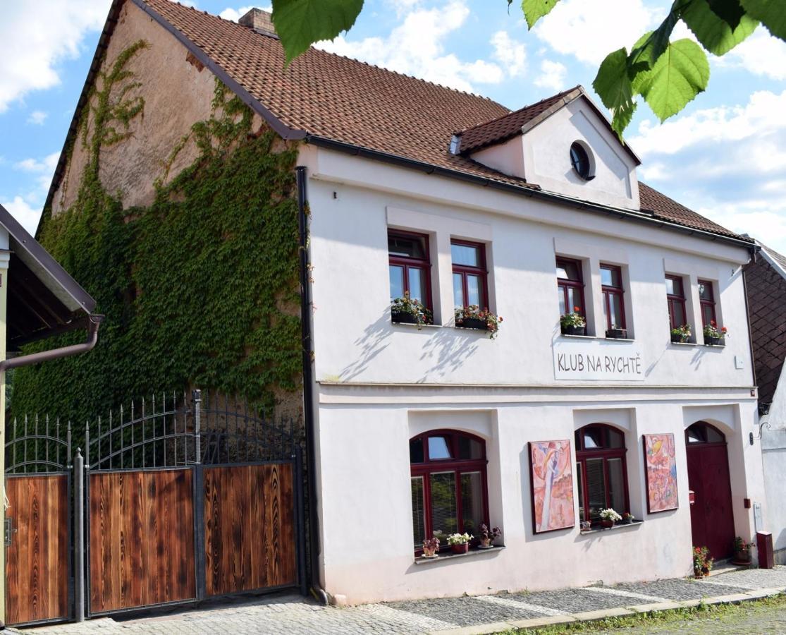 Rychta Bed & Breakfast Rataje nad Sazavou ภายนอก รูปภาพ